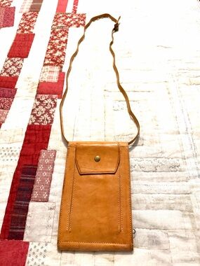 Like New Leather Crossbody Purse Made In Paraguay